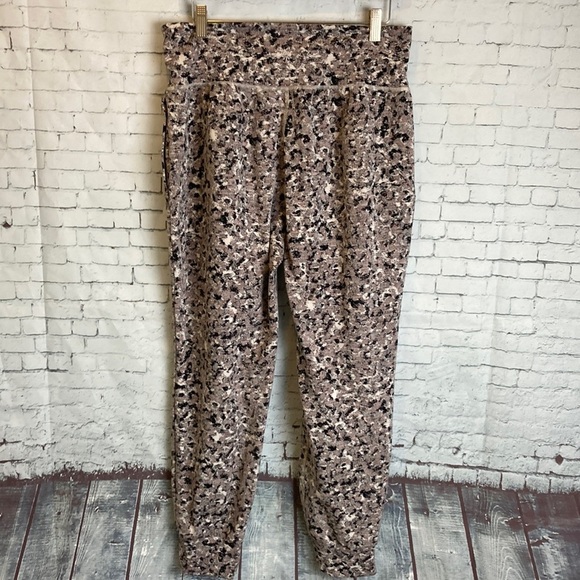 Athleta Salutation textured jogger Meadow Decadent Chocolate SZ L Gym Workout - Picture 9 of 12